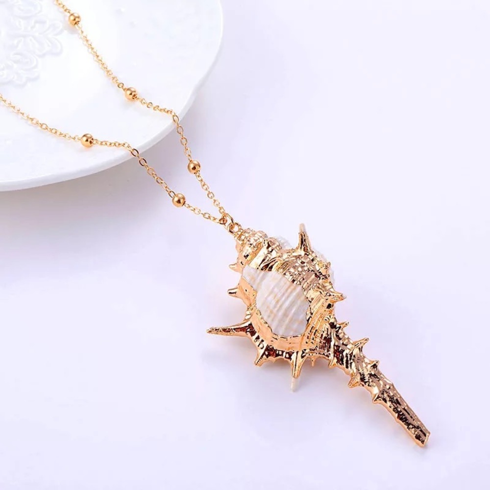 Long Boho Conch shell gold & white necklace